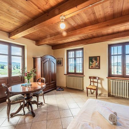 Villa Bricco Paglieri, Entire Villa ألبا المظهر الخارجي الصورة