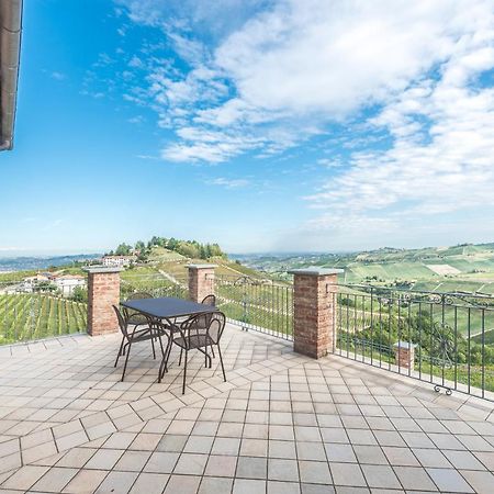Villa Bricco Paglieri, Entire Villa ألبا المظهر الخارجي الصورة