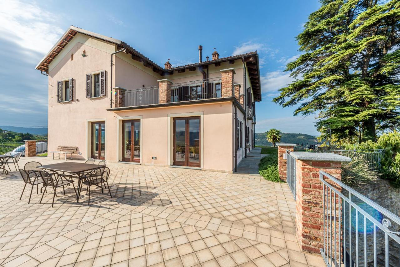 Villa Bricco Paglieri, Entire Villa ألبا المظهر الخارجي الصورة