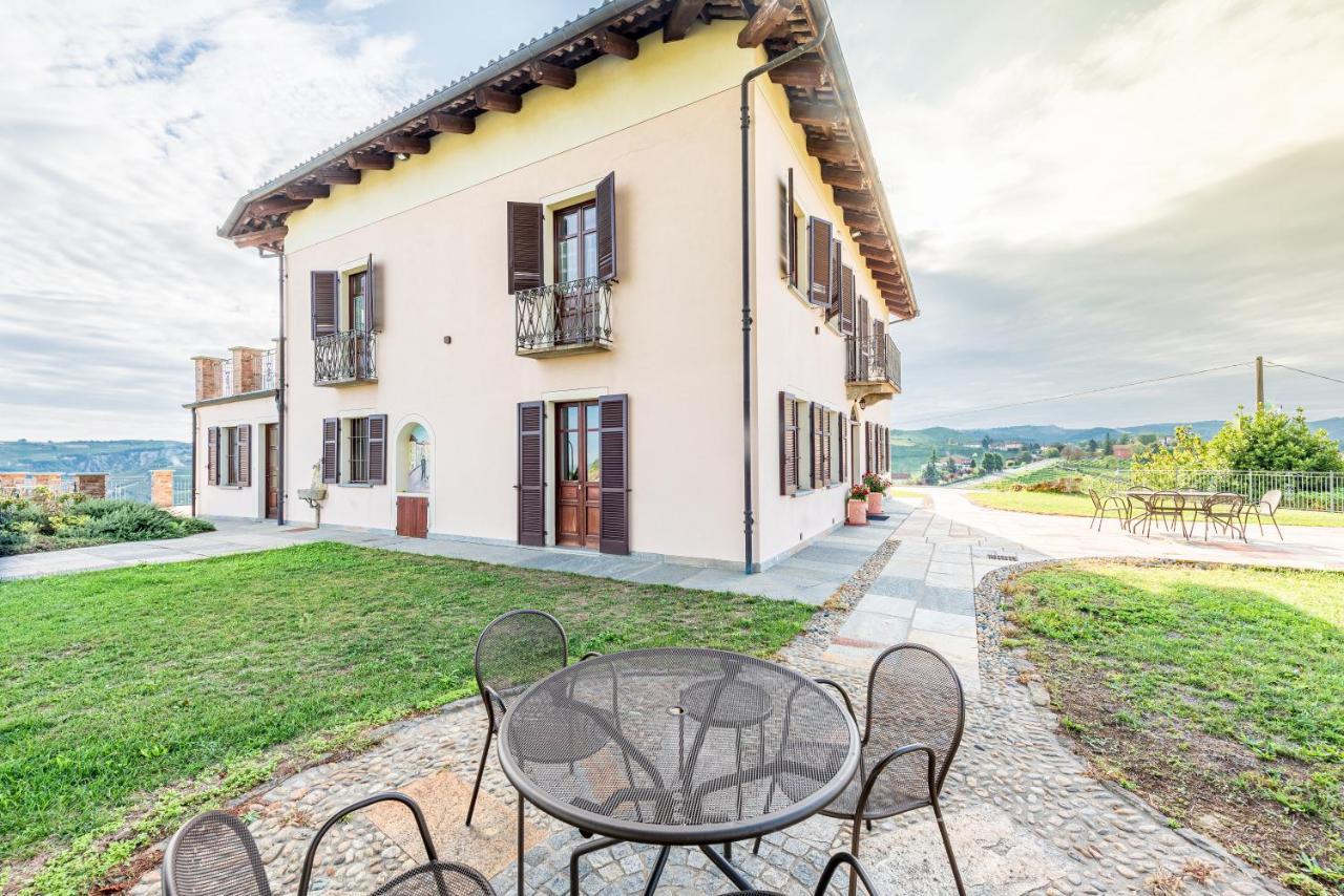 Villa Bricco Paglieri, Entire Villa ألبا المظهر الخارجي الصورة