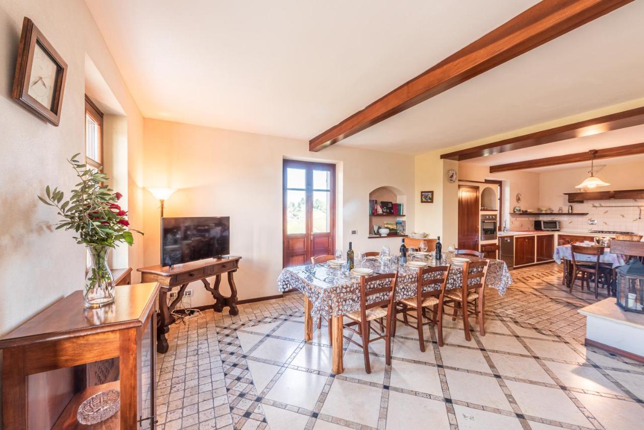 Villa Bricco Paglieri, Entire Villa ألبا المظهر الخارجي الصورة