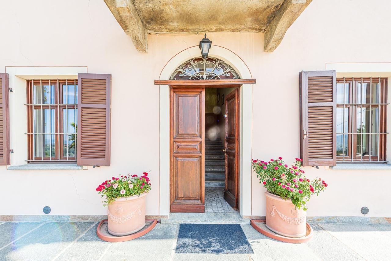 Villa Bricco Paglieri, Entire Villa ألبا المظهر الخارجي الصورة