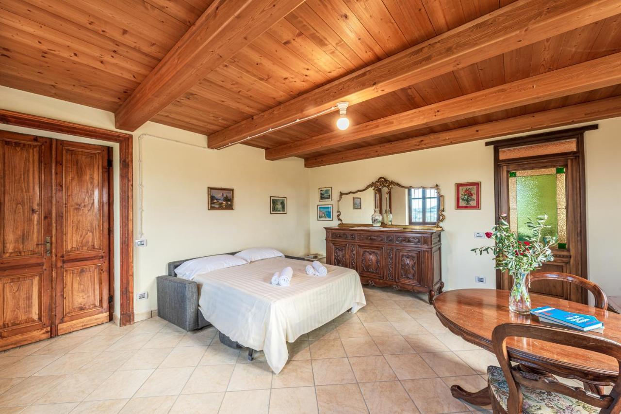 Villa Bricco Paglieri, Entire Villa ألبا المظهر الخارجي الصورة