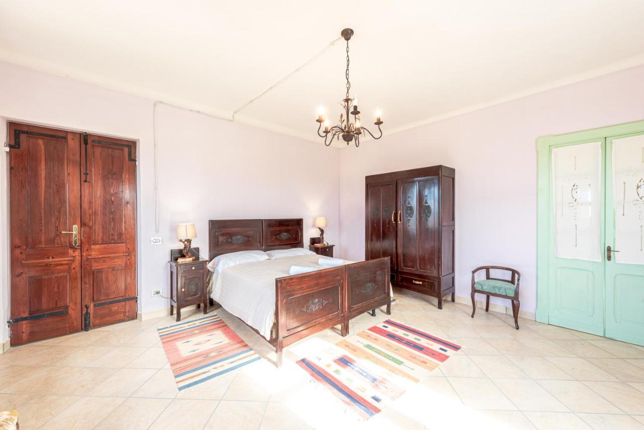 Villa Bricco Paglieri, Entire Villa ألبا المظهر الخارجي الصورة