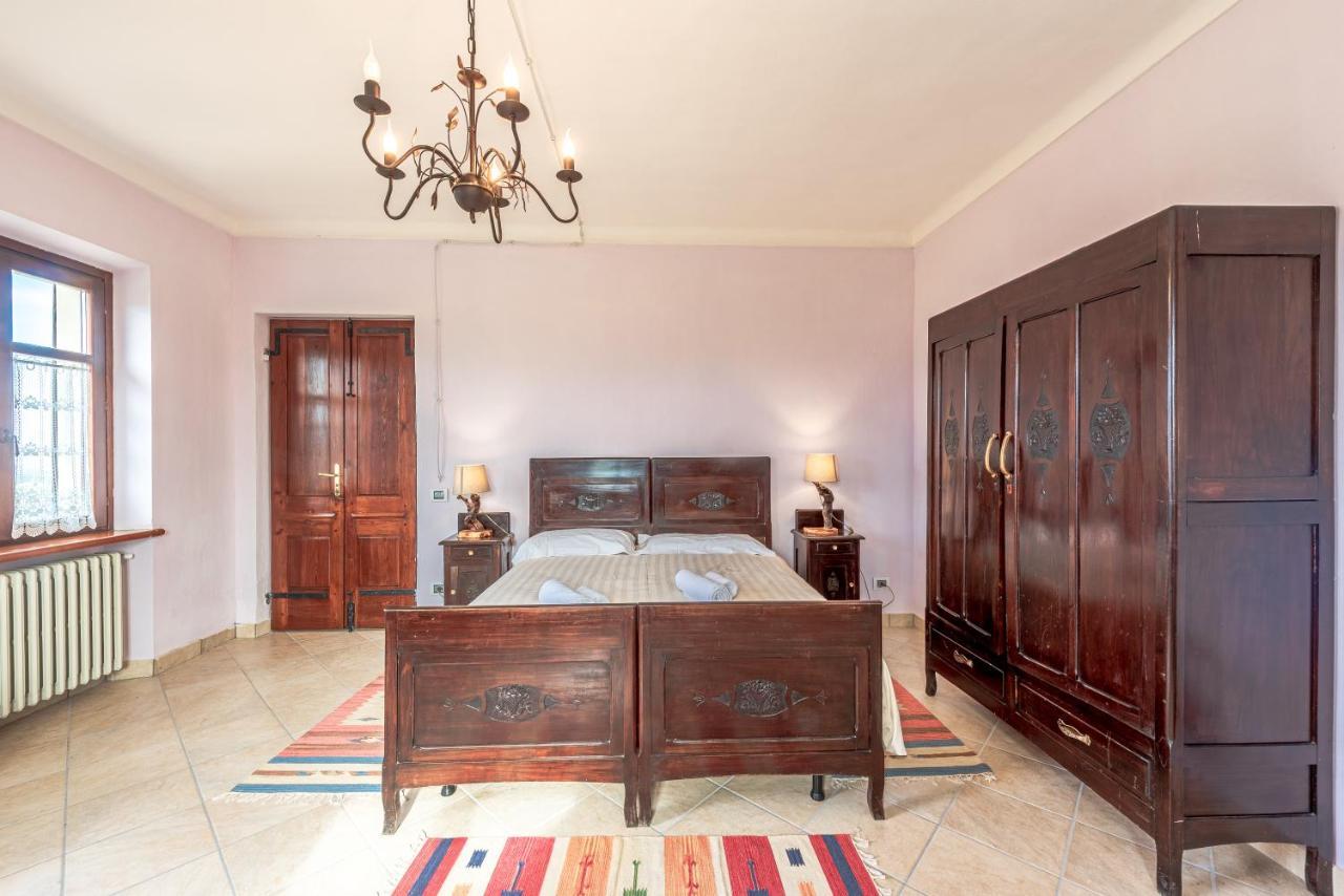 Villa Bricco Paglieri, Entire Villa ألبا المظهر الخارجي الصورة