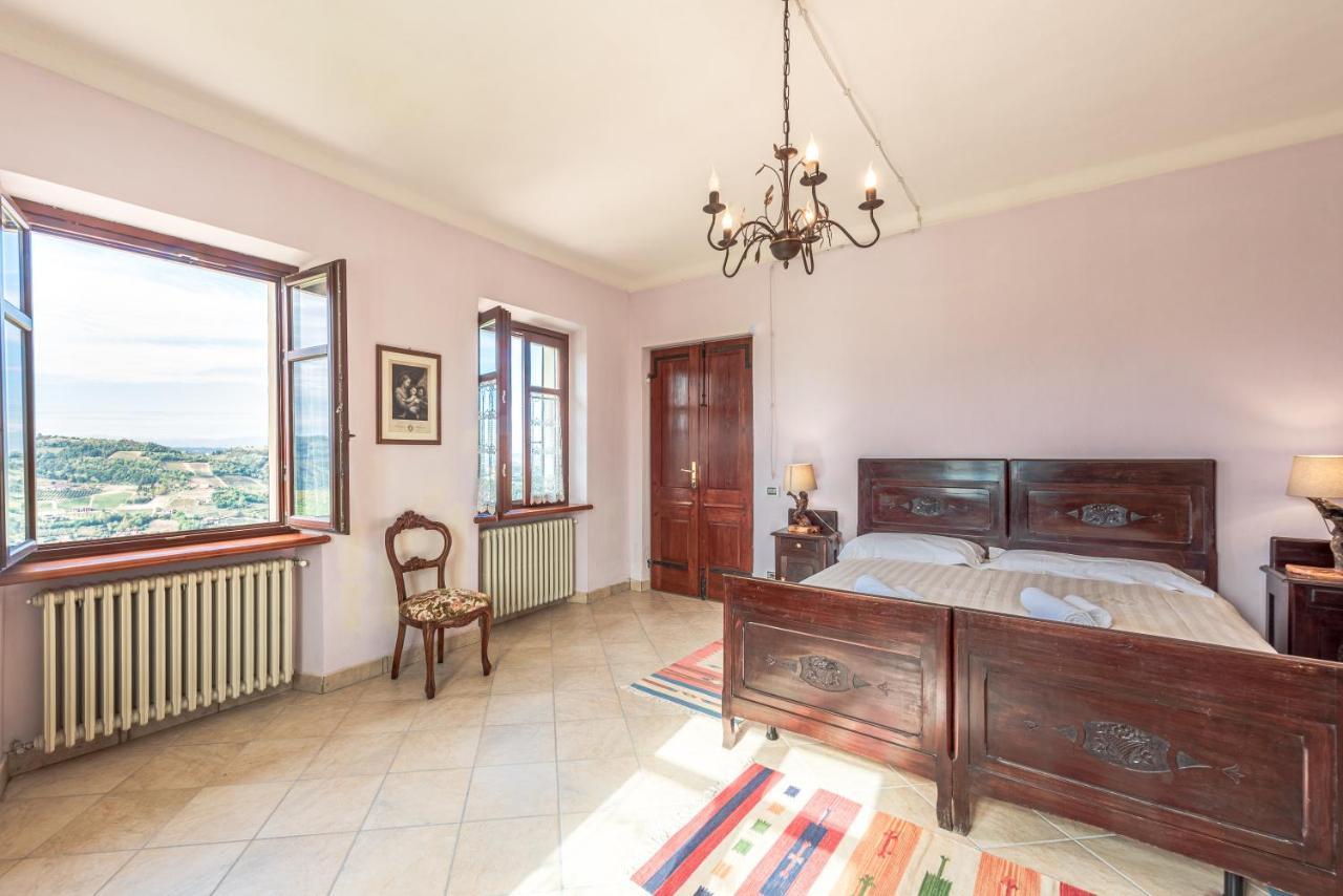 Villa Bricco Paglieri, Entire Villa ألبا المظهر الخارجي الصورة