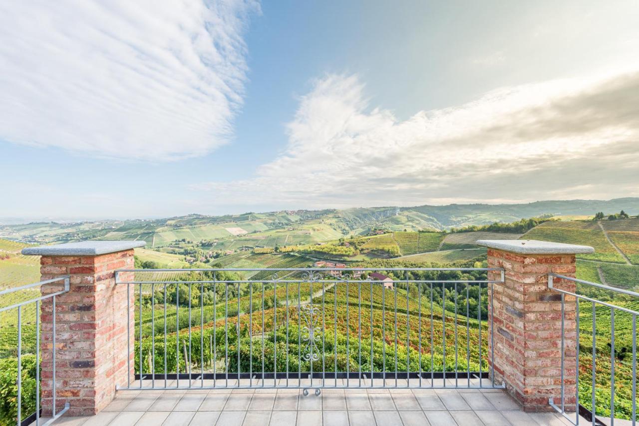 Villa Bricco Paglieri, Entire Villa ألبا المظهر الخارجي الصورة