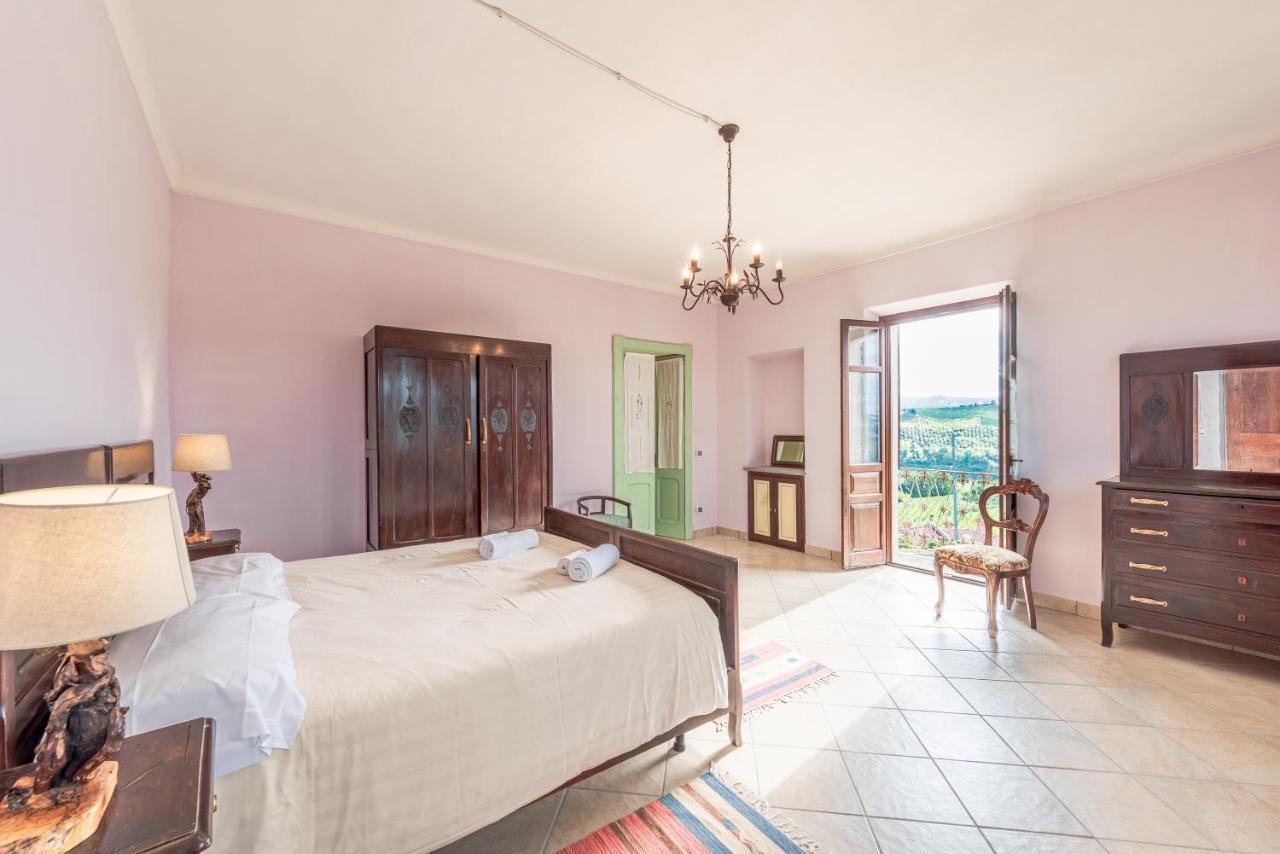 Villa Bricco Paglieri, Entire Villa ألبا المظهر الخارجي الصورة