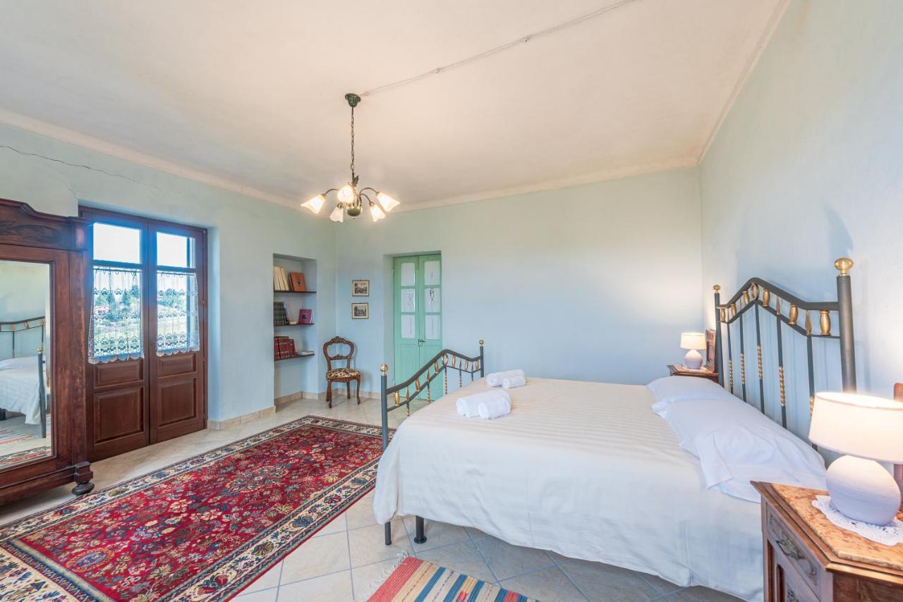 Villa Bricco Paglieri, Entire Villa ألبا المظهر الخارجي الصورة
