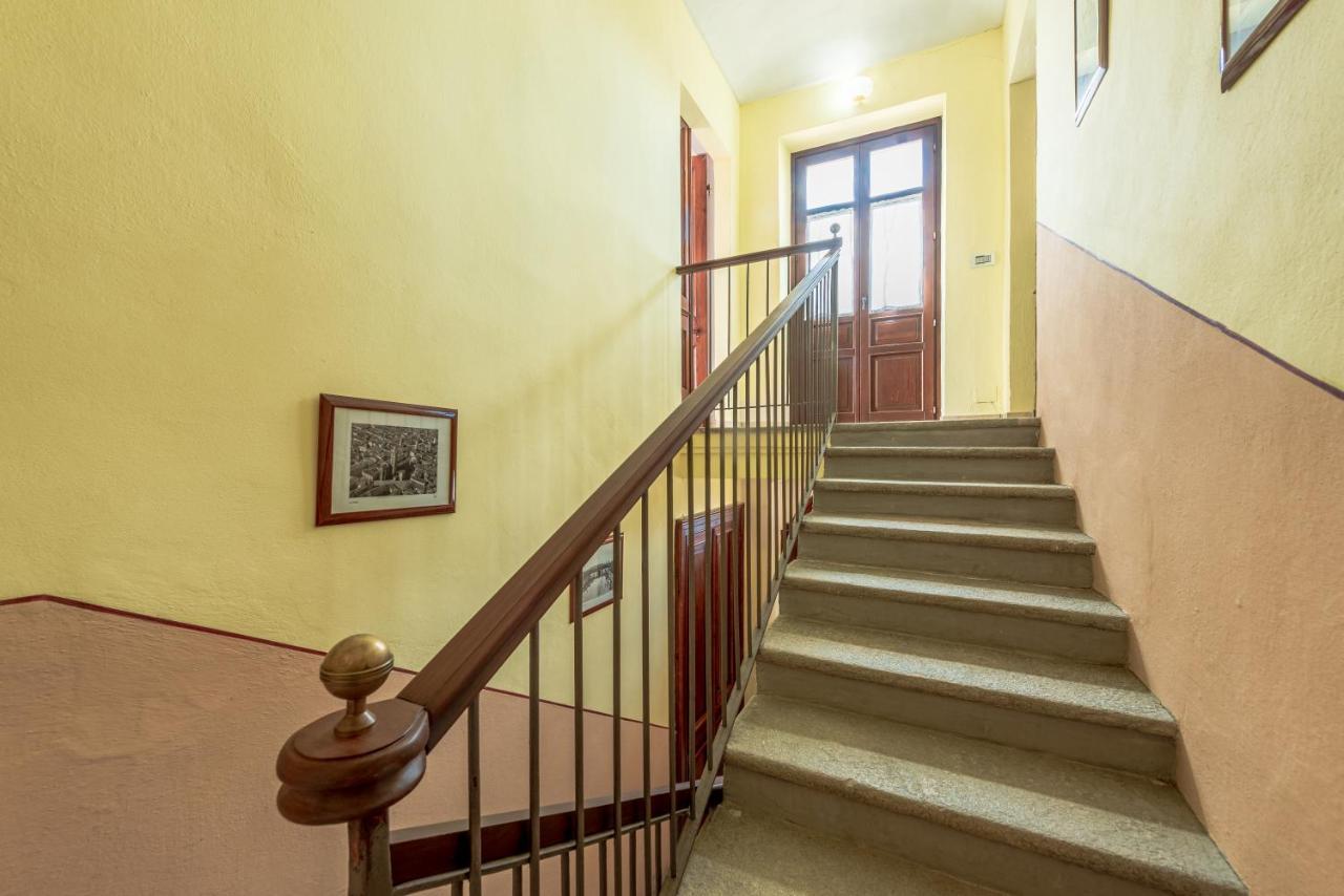 Villa Bricco Paglieri, Entire Villa ألبا المظهر الخارجي الصورة