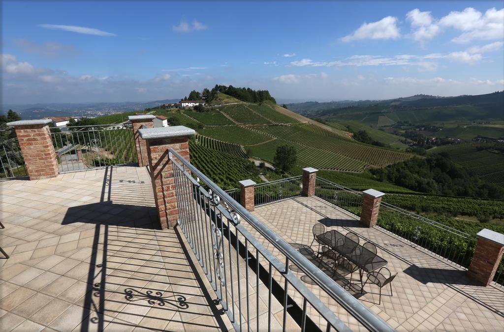 Villa Bricco Paglieri, Entire Villa ألبا المظهر الخارجي الصورة